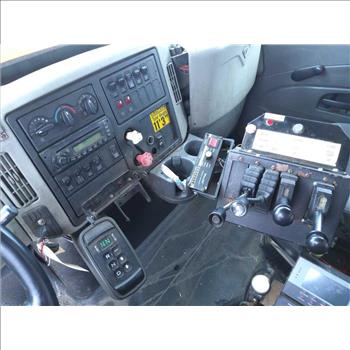 2008 International 7400 SBA 4X2 (Hartford, CT 06114)