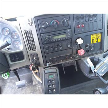 2008 International 7400 SBA 4X2 (Hartford, CT 06114)