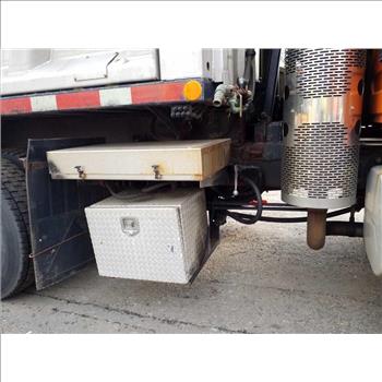 2008 International 7400 w/Plow (Hartford, CT 06114)