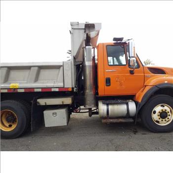 2008 International 7400 w/Plow (Hartford, CT 06114)