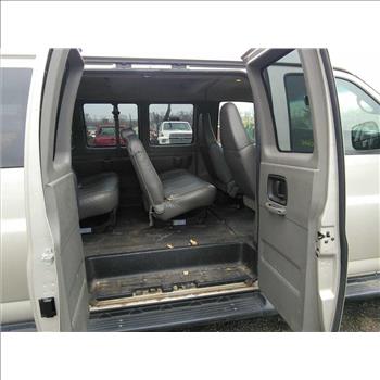 2009 Chevrolet Express 12 Passenger Van (Hartford, CT 06114)