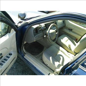 2009 Ford Crown Victoria (Hartford, CT 06114)