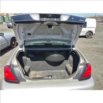 2009 Ford Crown Victoria (Hartford, CT 06114)