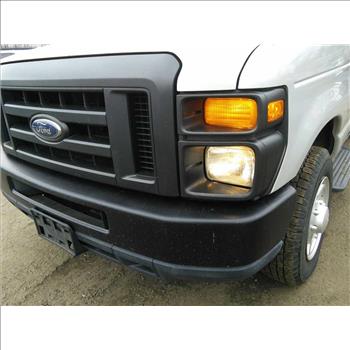 2009 Ford E-350 12 Passenger Van (Hartford, CT 06114)