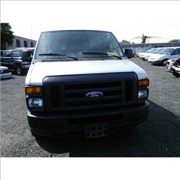 2009 Ford E-350 12 Passenger Van (Hartford, CT 06114)