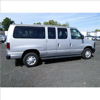 2009 Ford E-350 12 Passenger Van (Hartford, CT 06114)