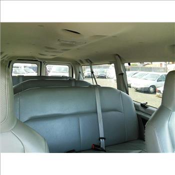 2009 Ford E-350 12 Passenger Van (Hartford, CT 06114)