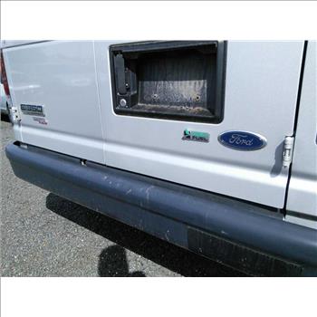 2009 Ford E-350 12 Passenger Van (Hartford, CT 06114)