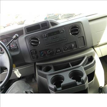 2009 Ford E-350 12 Passenger Van (Hartford, CT 06114)