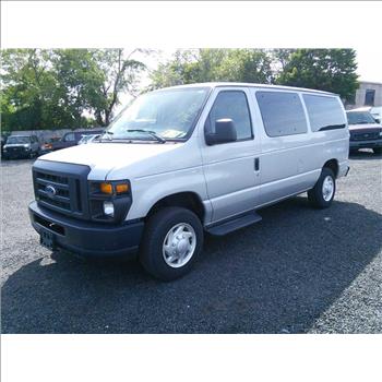 2009 Ford E-350 12 Passenger Van (Hartford, CT 06114)