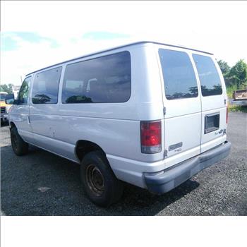 2009 Ford E-350 (Hartford, CT 06114)