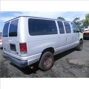 2009 Ford E-350 (Hartford, CT 06114)