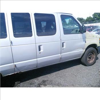 2009 Ford E-350 (Hartford, CT 06114)