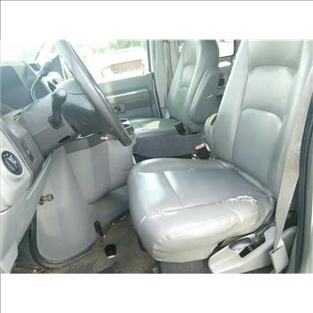 2009 Ford E-350 (Hartford, CT 06114)