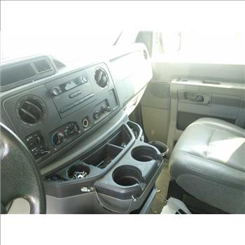 2009 Ford E-350 (Hartford, CT 06114)
