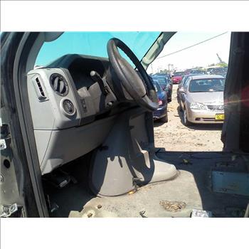 2009 Ford Econoline E350 Super Duty  (Brooklyn, NY 11211)