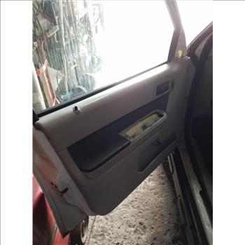 2009 Ford Escape Hybrid (Staten Island, NY 10309)