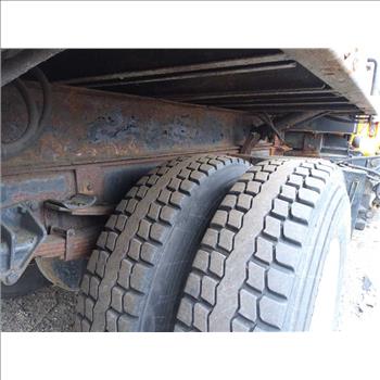 2009 International 7400 SBA 4X2 (Hartford, CT 06114)