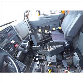 2009 International 7400 SBA 4X2 (Hartford, CT 06114)