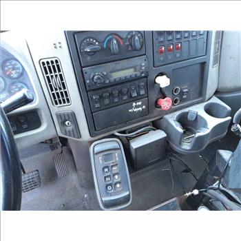 2009 International 7400 SBA 4X2 (Hartford, CT 06114)