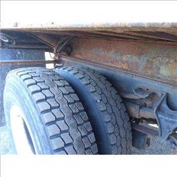 2009 International 7400 SBA 4X2 (Hartford, CT 06114)