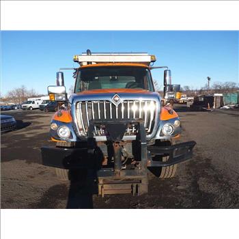 2009 International 7400 SBA 4X2 (Hartford, CT 06114)