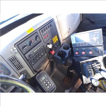 2009 International 7400 SBA 4X2 (Hartford, CT 06114)