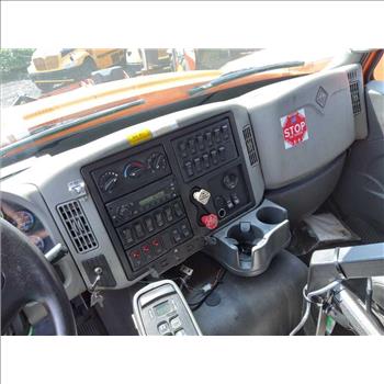 2009 International 7600 (Hartford, CT 06114)