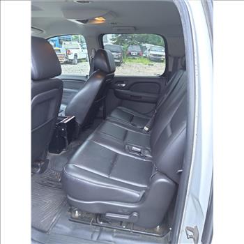 2010 Chevrolet Suburban (Staten Island, NY 10309)