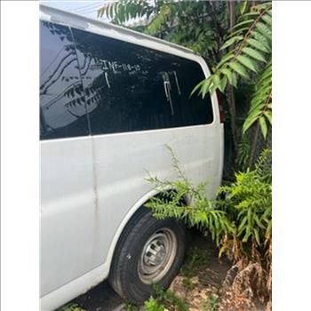 2010 Chevy Express Van (Brooklyn, NY 11214)
