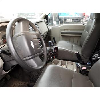 2010 Ford F550 (Staten Island, NY 10309)