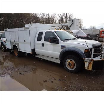 2010 Ford F550 (Staten Island, NY 10309)