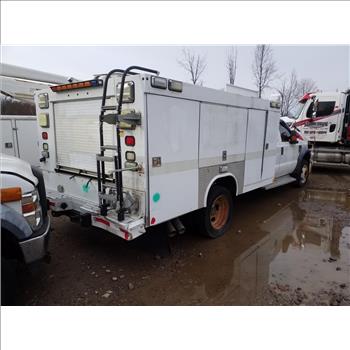 2010 Ford F550 (Staten Island, NY 10309)