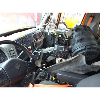 2010 International 7400 (Hartford, CT 06114)