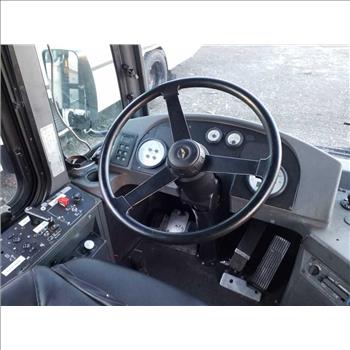 2010 NOVA L554 (Hartford, CT 06114)