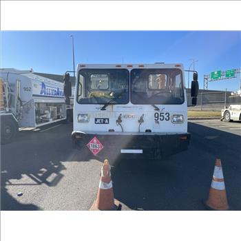 2011 Crane Carrier (Newark, NJ 07114)