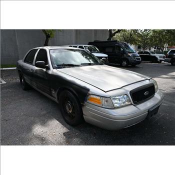 2011 Ford Crown Victoria (Aventura, FL 33180)
