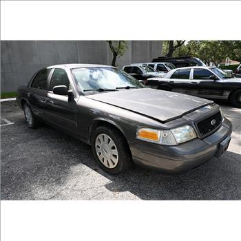 2011 Ford Crown Victoria (Aventura, FL 33180)