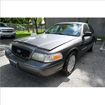 2011 Ford Crown Victoria (Aventura, FL 33180)