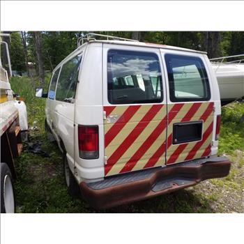 2011 Ford E150 (Staten Island, NY 10309)