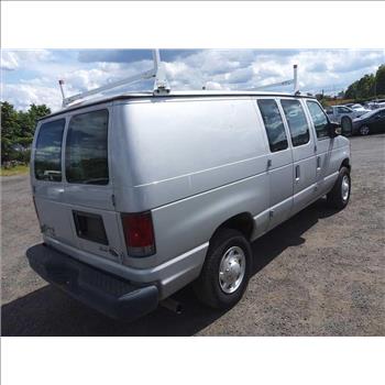 2011 Ford E-350 (Hartford, CT 06114)
