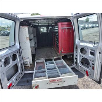 2011 Ford E-350 (Hartford, CT 06114)