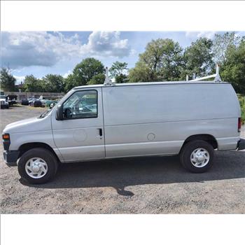 2011 Ford E-350 (Hartford, CT 06114)