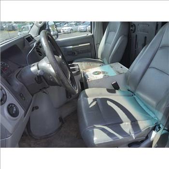 2011 Ford E-350 (Hartford, CT 06114)