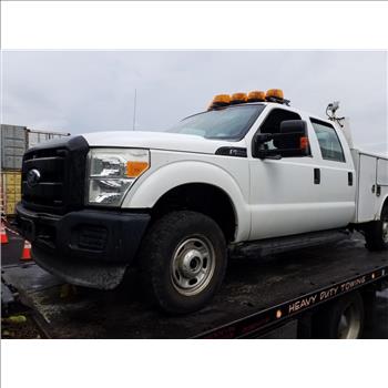 2011 Ford F350 (Staten Island, NY 10309)