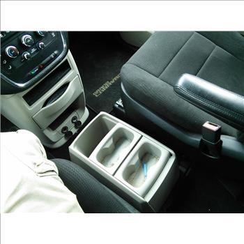 2012 Dodge Caravan 7 Passenger Van (Hartford, CT 06114)