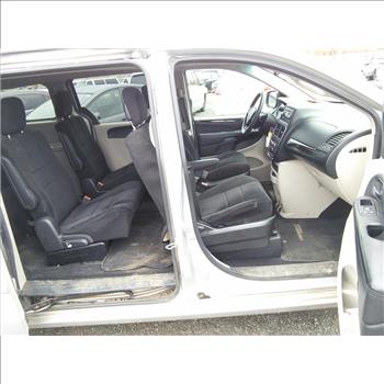 2012 Dodge Caravan 7 Passenger Van (Hartford, CT 06114)