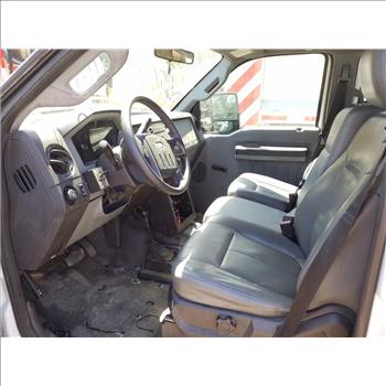 2012 Ford F450 (Staten Island, NY 10309)
