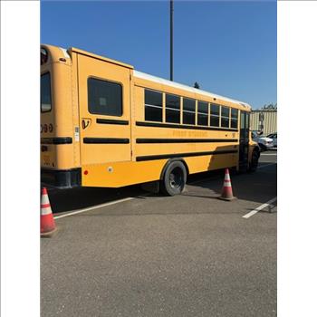 2012 IC Corp Bus (Merced, CA 95348)