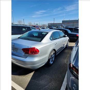 2012 Volkswagen Passat (Jamaica, NY 11430)